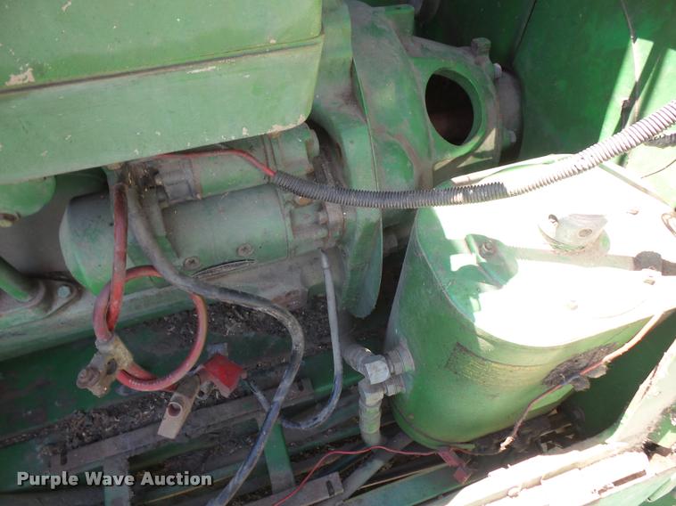 image for item DA6387 John Deere 8820 Titan II combine