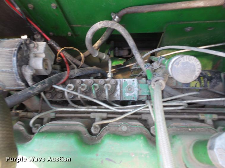 image for item DA6387 John Deere 8820 Titan II combine