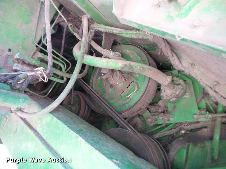 image for item DA6387 John Deere 8820 Titan II combine