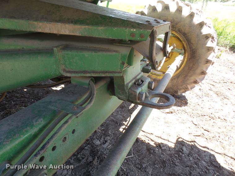 image for item DA6387 John Deere 8820 Titan II combine