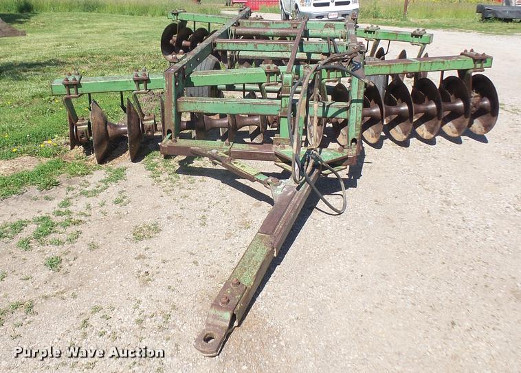 image for item DA6389 John Deere 425 off-set disk