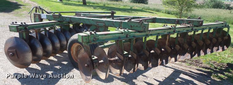 image for item DA6389 John Deere 425 off-set disk