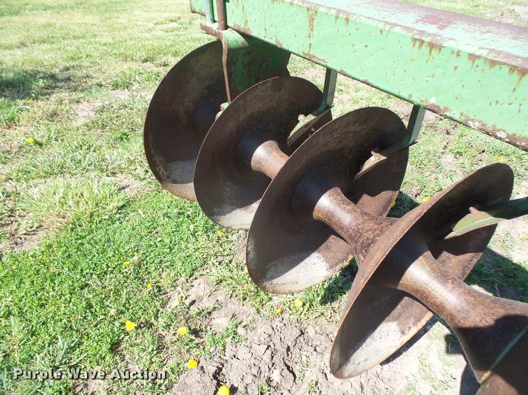 image for item DA6389 John Deere 425 off-set disk