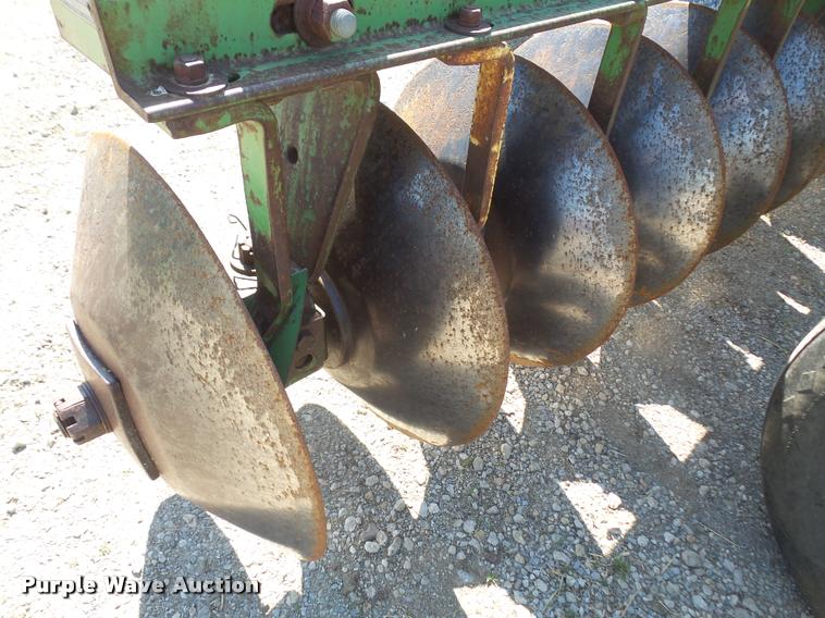 image for item DA6389 John Deere 425 off-set disk