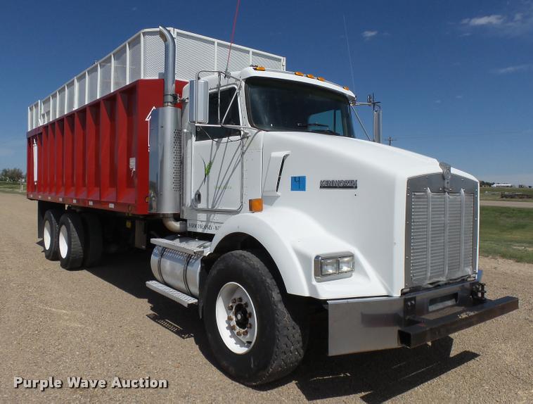 image for item DB2560 1998 Kenworth T800 silage truck