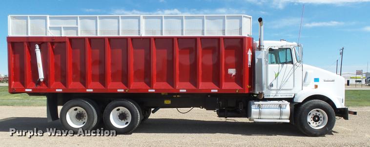 image for item DB2560 1998 Kenworth T800 silage truck