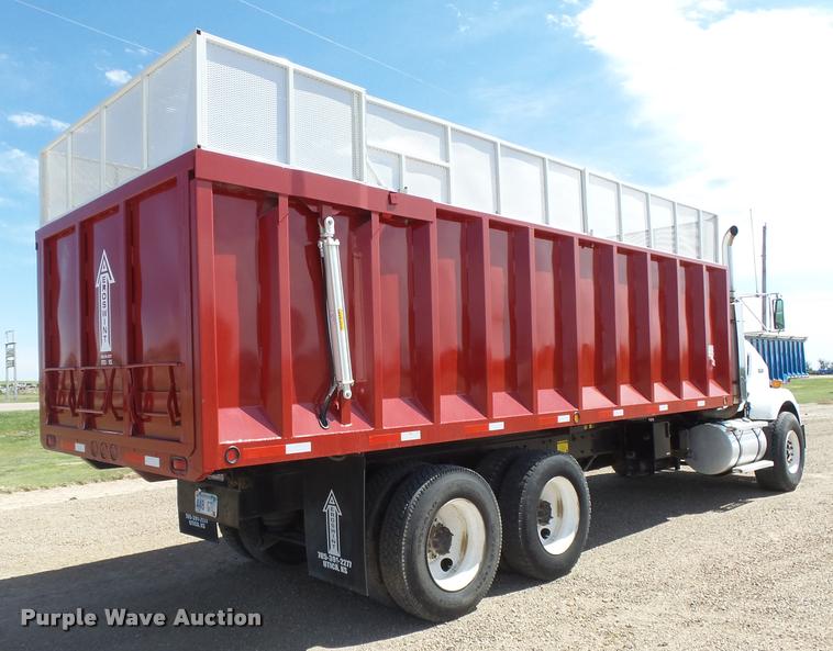 image for item DB2560 1998 Kenworth T800 silage truck