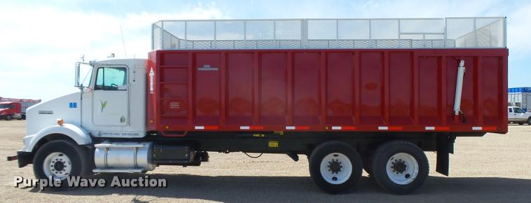 image for item DB2560 1998 Kenworth T800 silage truck