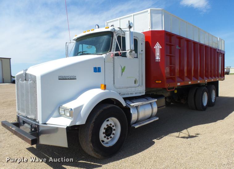 image for item DB2560 1998 Kenworth T800 silage truck