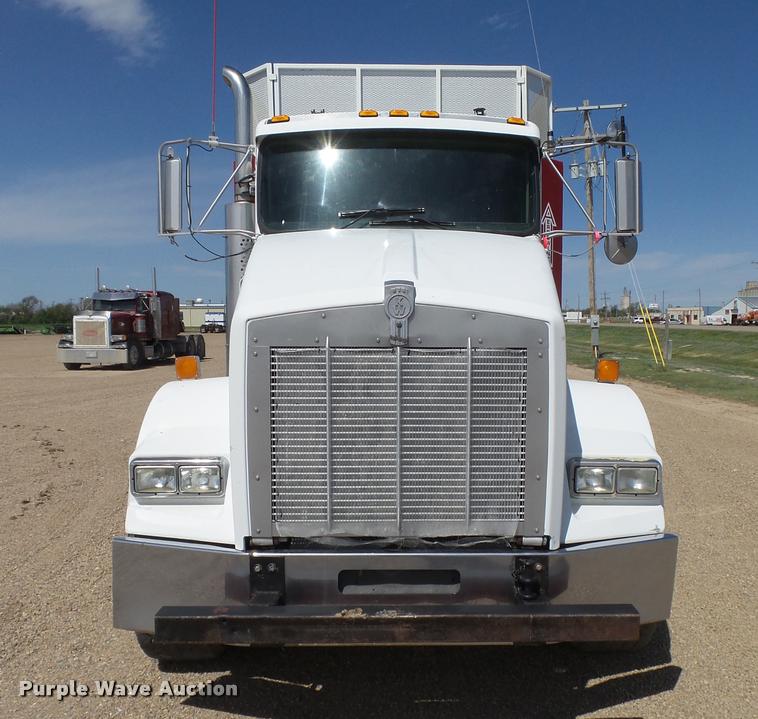 image for item DB2560 1998 Kenworth T800 silage truck