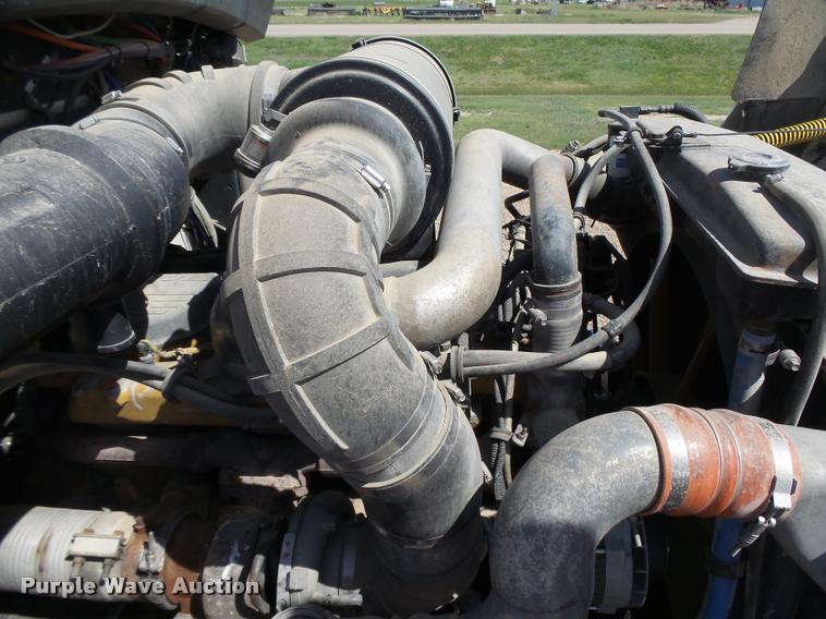 image for item DB2560 1998 Kenworth T800 silage truck