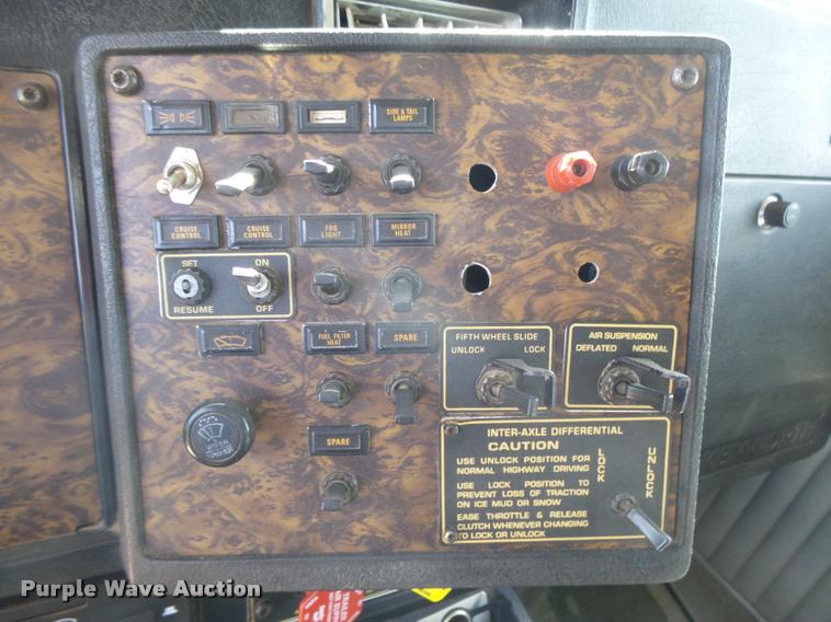 image for item DB2560 1998 Kenworth T800 silage truck