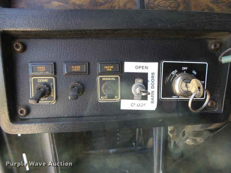 image for item DB2560 1998 Kenworth T800 silage truck