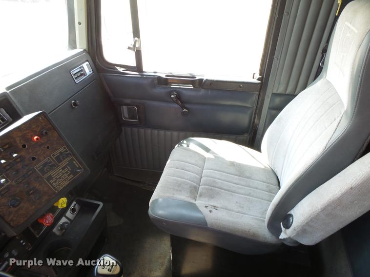 image for item DB2560 1998 Kenworth T800 silage truck