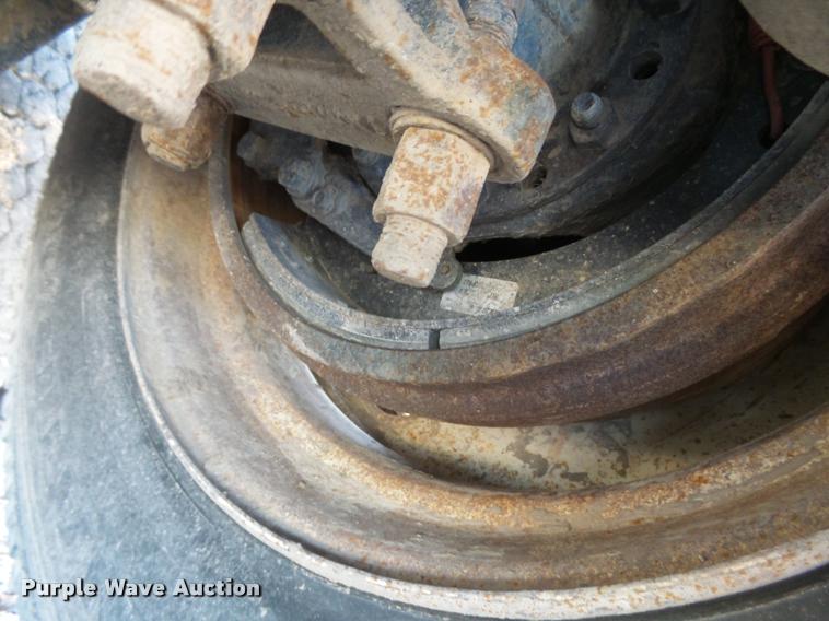 image for item DB2560 1998 Kenworth T800 silage truck