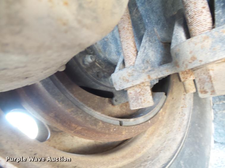 image for item DB2560 1998 Kenworth T800 silage truck