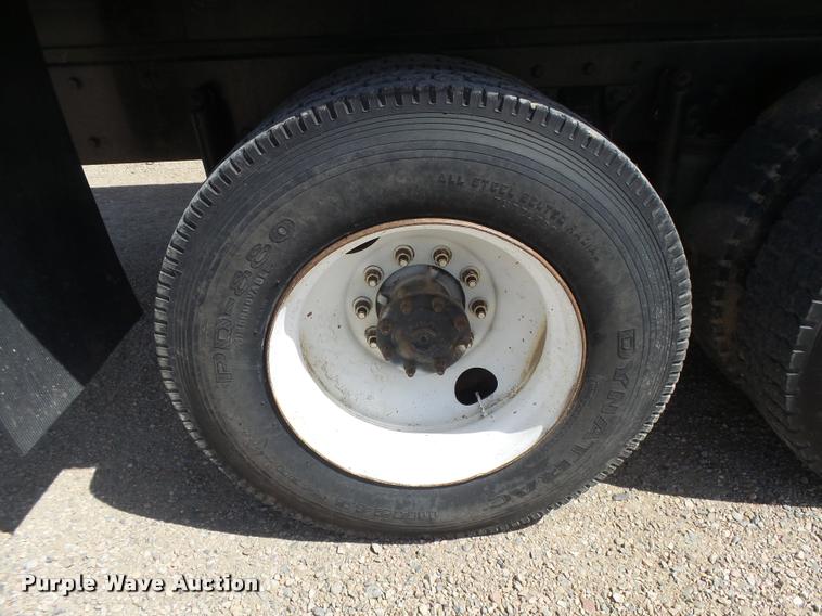 image for item DB2560 1998 Kenworth T800 silage truck