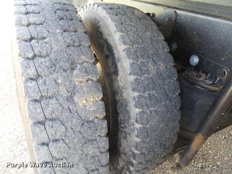 image for item DB2560 1998 Kenworth T800 silage truck