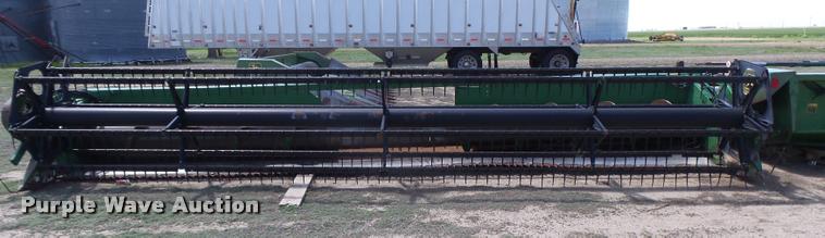 image for item DB2561 1993 John Deere 925 flex head