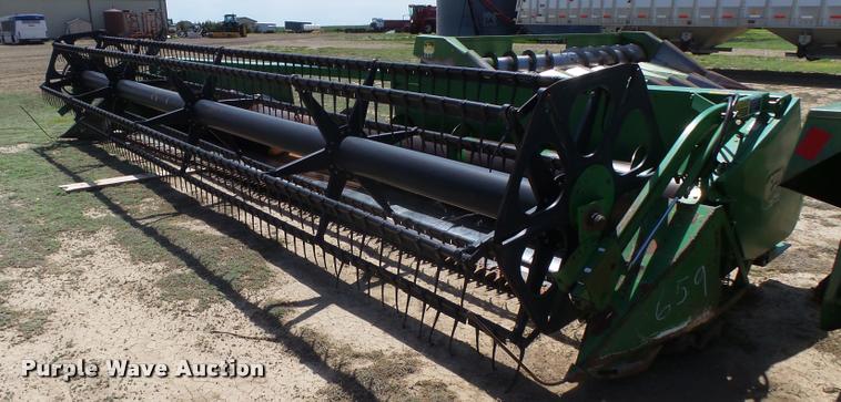 image for item DB2561 1993 John Deere 925 flex head