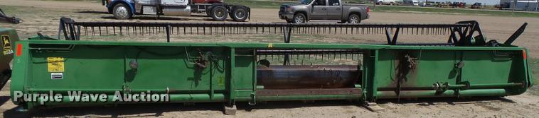 image for item DB2561 1993 John Deere 925 flex head