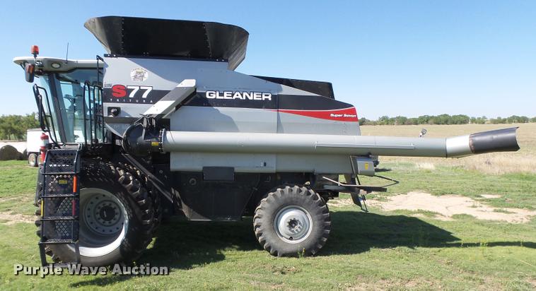image for item DB2563 2011 Gleaner S77 Tritura Super Seven RWA combine