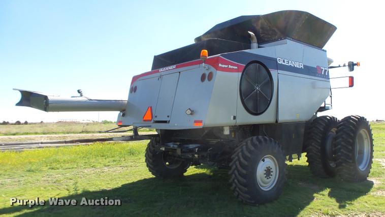 image for item DB2563 2011 Gleaner S77 Tritura Super Seven RWA combine