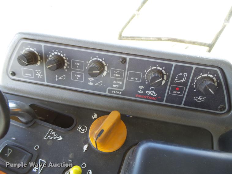 image for item DB2563 2011 Gleaner S77 Tritura Super Seven RWA combine