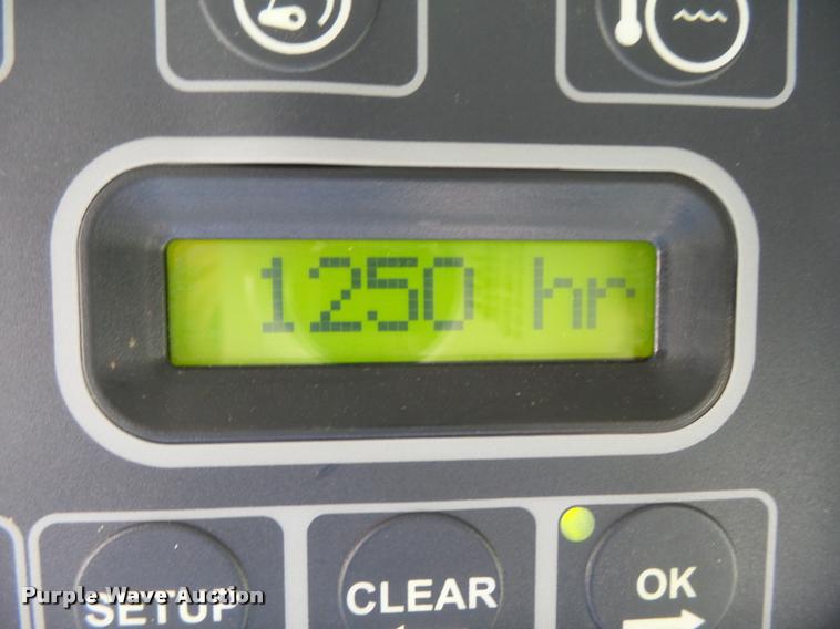 image for item DB2563 2011 Gleaner S77 Tritura Super Seven RWA combine