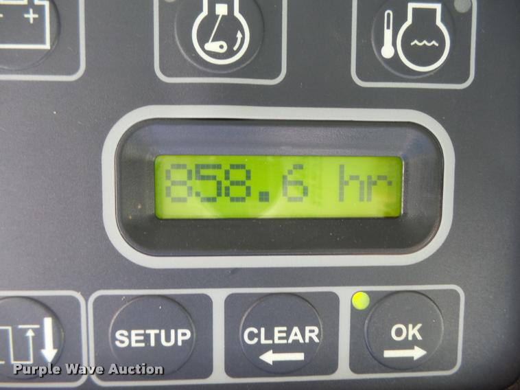 image for item DB2563 2011 Gleaner S77 Tritura Super Seven RWA combine