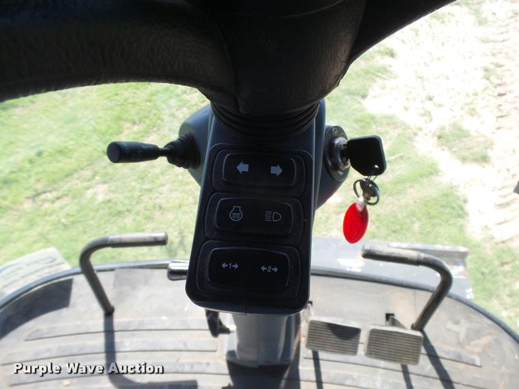 image for item DB2563 2011 Gleaner S77 Tritura Super Seven RWA combine