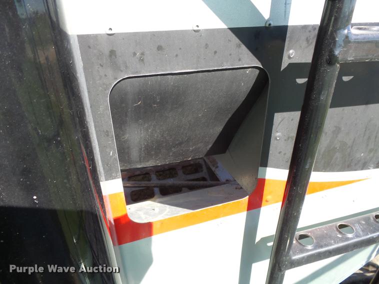 image for item DB2563 2011 Gleaner S77 Tritura Super Seven RWA combine