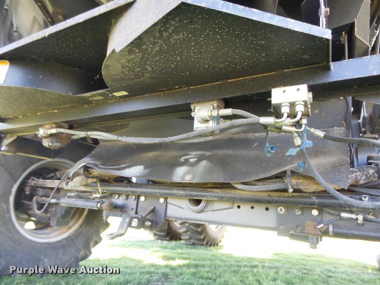 image for item DB2563 2011 Gleaner S77 Tritura Super Seven RWA combine