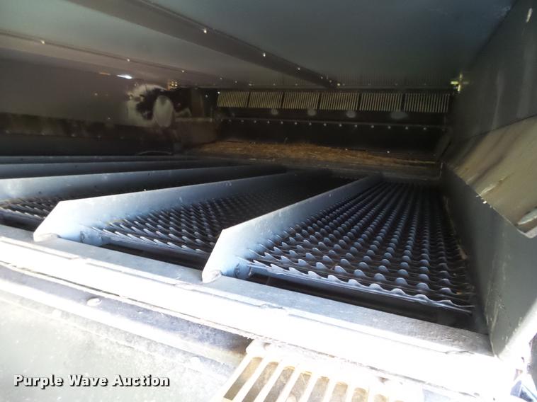 image for item DB2563 2011 Gleaner S77 Tritura Super Seven RWA combine