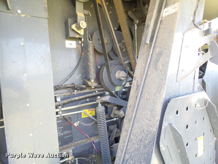 image for item DB2563 2011 Gleaner S77 Tritura Super Seven RWA combine