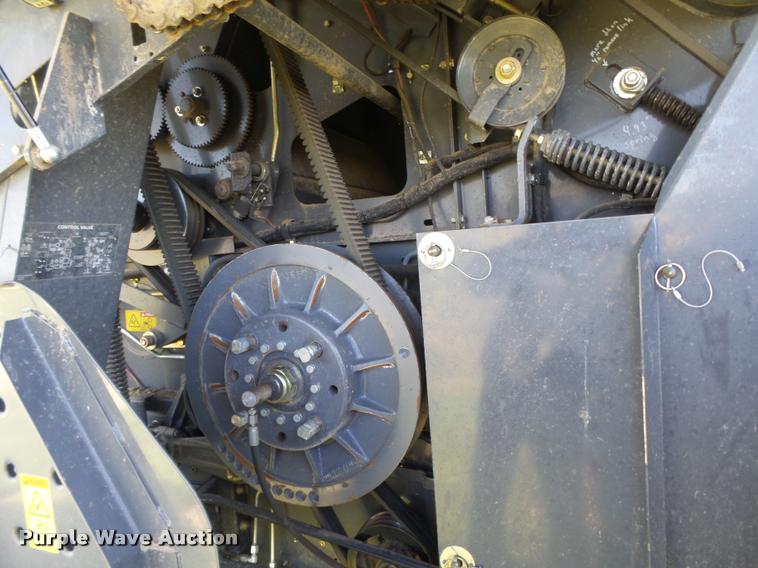 image for item DB2563 2011 Gleaner S77 Tritura Super Seven RWA combine