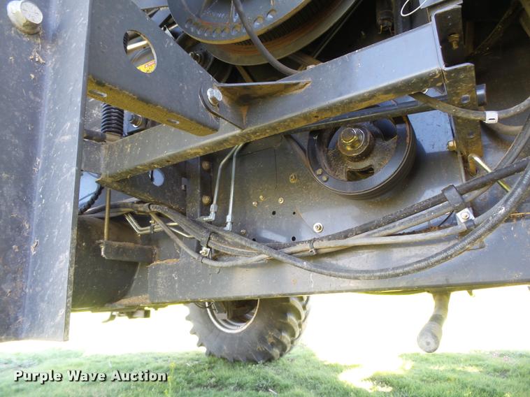 image for item DB2563 2011 Gleaner S77 Tritura Super Seven RWA combine