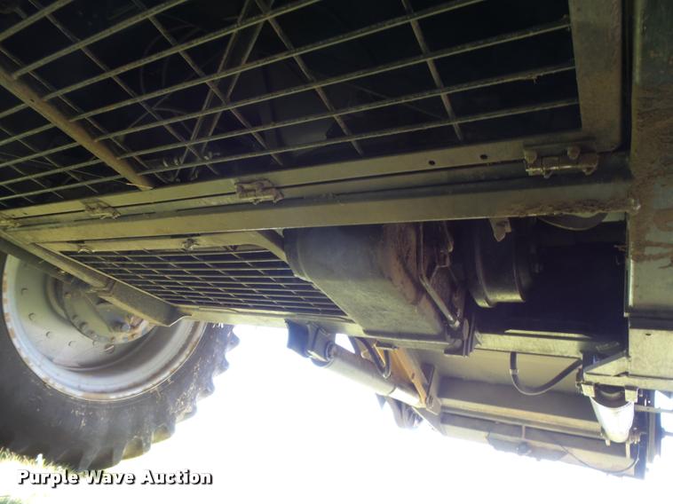 image for item DB2563 2011 Gleaner S77 Tritura Super Seven RWA combine