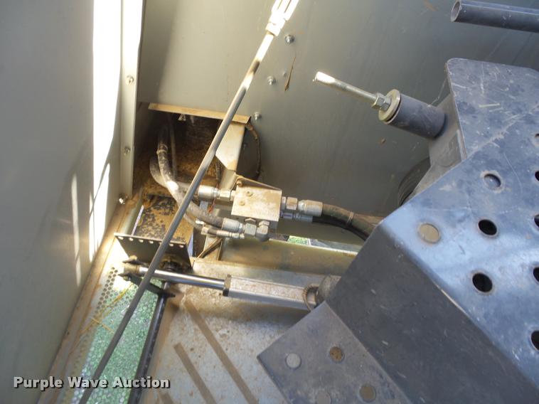 image for item DB2563 2011 Gleaner S77 Tritura Super Seven RWA combine