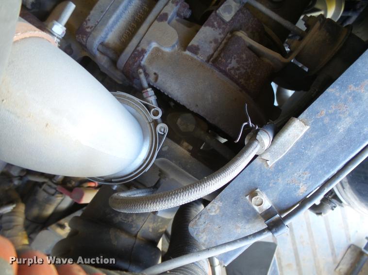 image for item DB2563 2011 Gleaner S77 Tritura Super Seven RWA combine