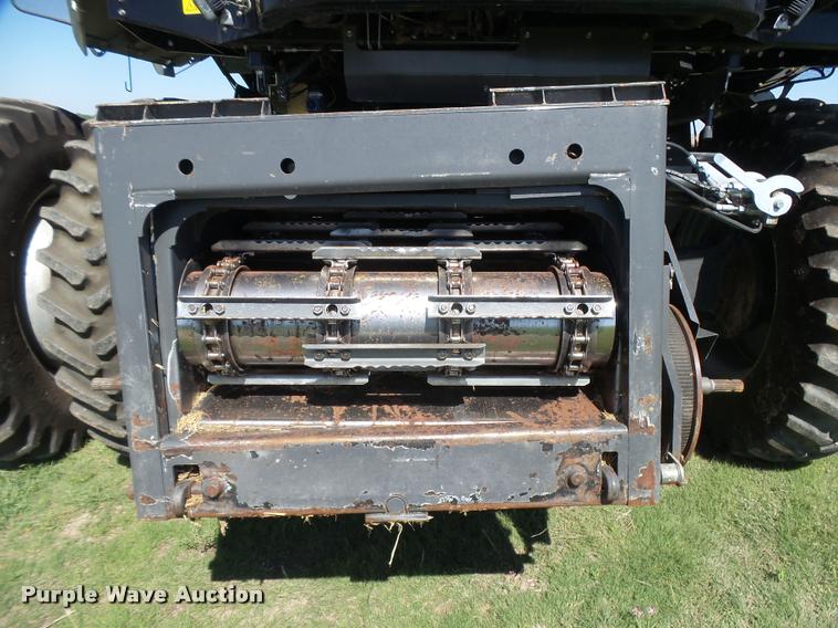 image for item DB2563 2011 Gleaner S77 Tritura Super Seven RWA combine