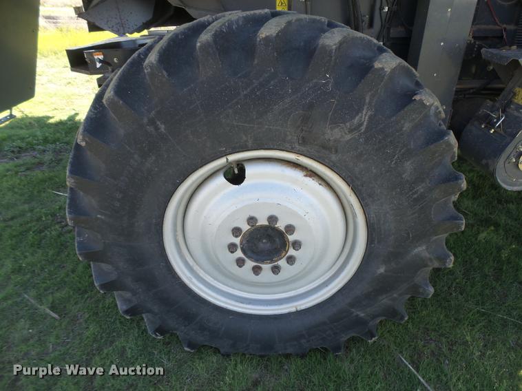 image for item DB2563 2011 Gleaner S77 Tritura Super Seven RWA combine