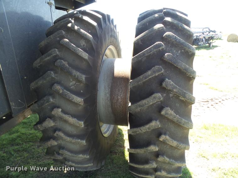 image for item DB2563 2011 Gleaner S77 Tritura Super Seven RWA combine