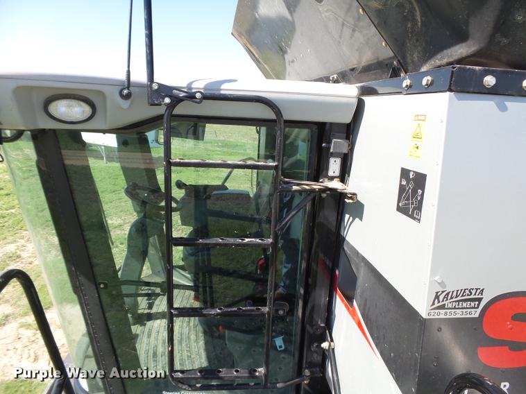image for item DB2563 2011 Gleaner S77 Tritura Super Seven RWA combine