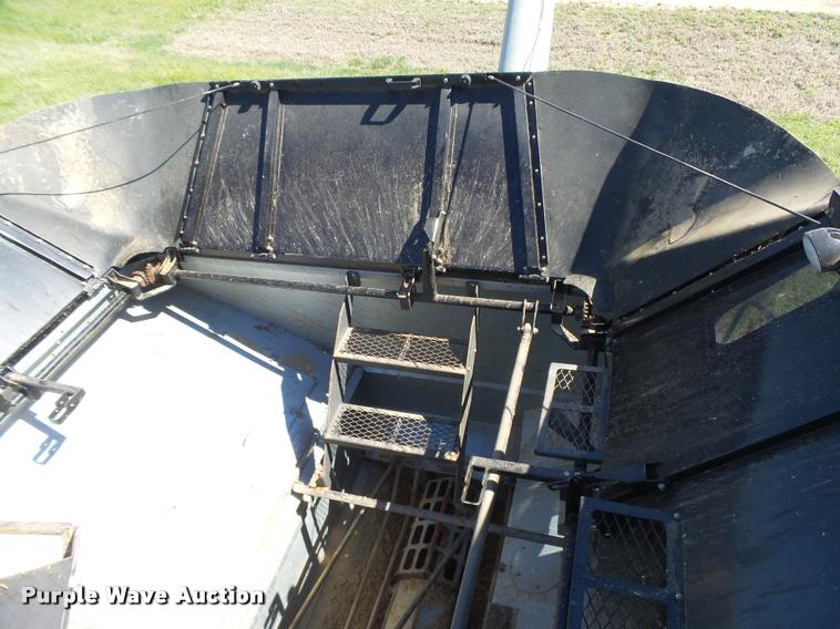 image for item DB2563 2011 Gleaner S77 Tritura Super Seven RWA combine