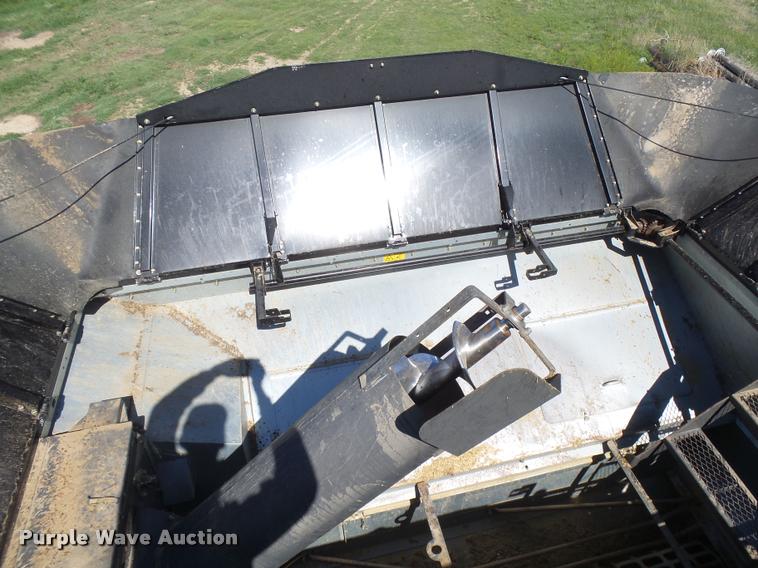 image for item DB2563 2011 Gleaner S77 Tritura Super Seven RWA combine