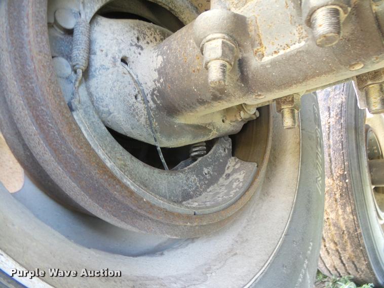 image for item DB2565 2008 Maurer double hopper grain trailer