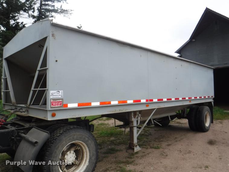 image for item DB3942 1994 Neville split hopper grain trailer