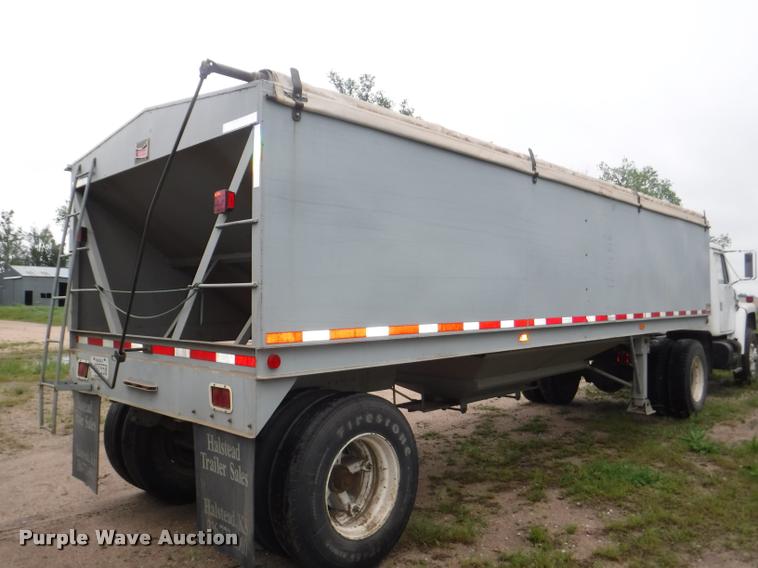 image for item DB3942 1994 Neville split hopper grain trailer