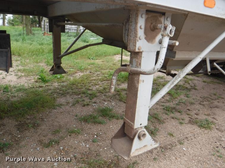 image for item DB3942 1994 Neville split hopper grain trailer